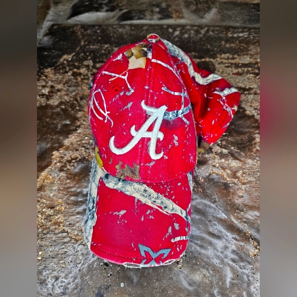 Alabama red hat - Picture 1 of 5